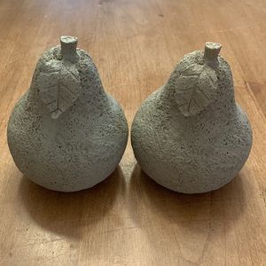 Table Decor - a Pair of Pears?